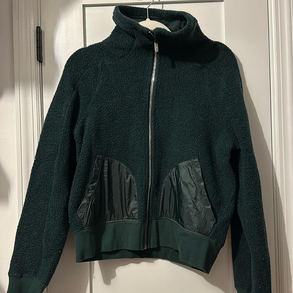 Lululemon dark green Sherpa size 10